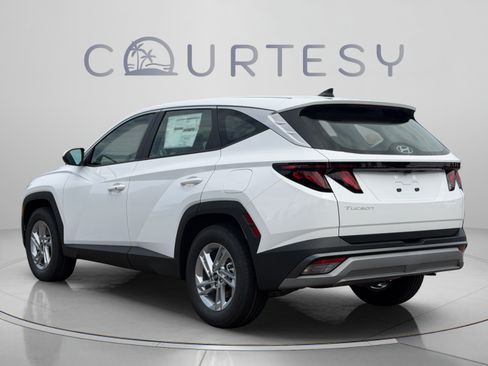 New 2026 Hyundai Tucson SE FWD image 3