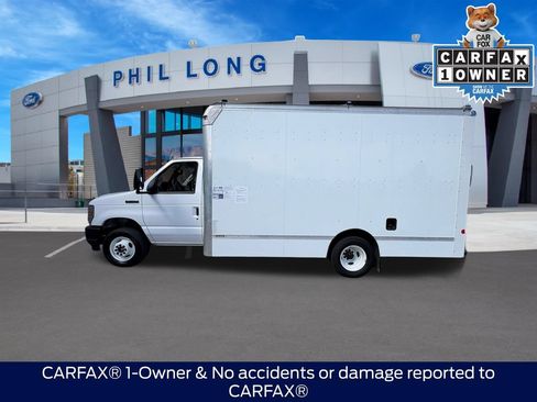 Certified 2023 Ford E-450 and Econoline 450 Super Duty w/ Driver's Safety Package RWD image 2