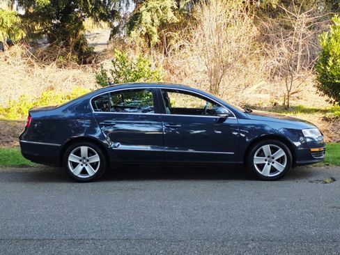 Used 2008 Volkswagen Passat Komfort FWD image 6