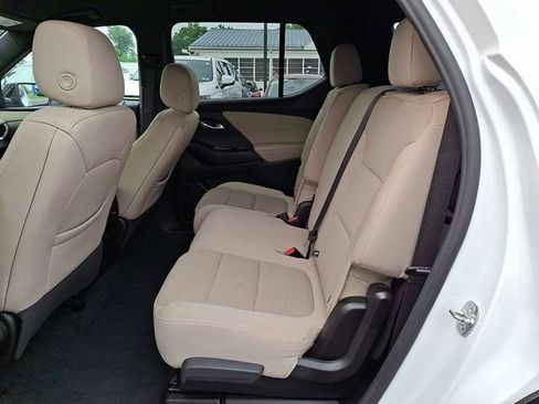 Certified 2023 Chevrolet Traverse LS FWD image 10