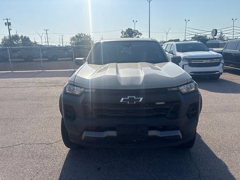 Used 2023 Chevrolet Colorado Trail Boss AWD/4WD image 2