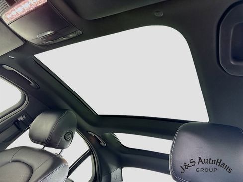 Used 2021 Mercedes-Benz C 300 C 300 image 16