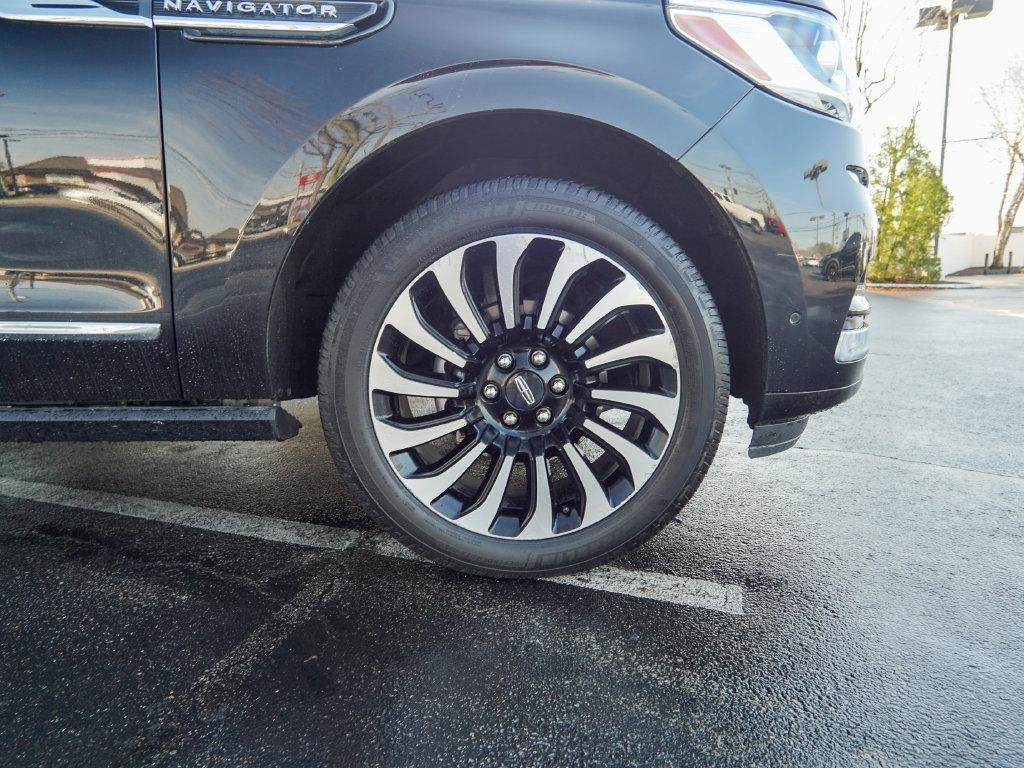 Used 2023 Lincoln Navigator L Black Label AWD/4WD image 14