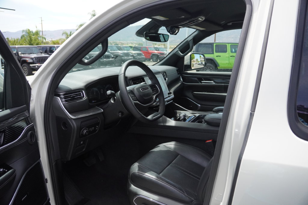 Certified 2022 Jeep Wagoneer Series II RWD image 29
