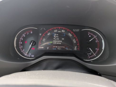 Used 2023 Toyota RAV4 LE FWD image 21