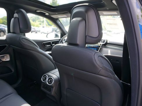 Certified 2025 Mercedes-Benz GLC 300 4MATIC image 57