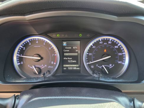 Used 2018 Toyota Highlander SE FWD image 34