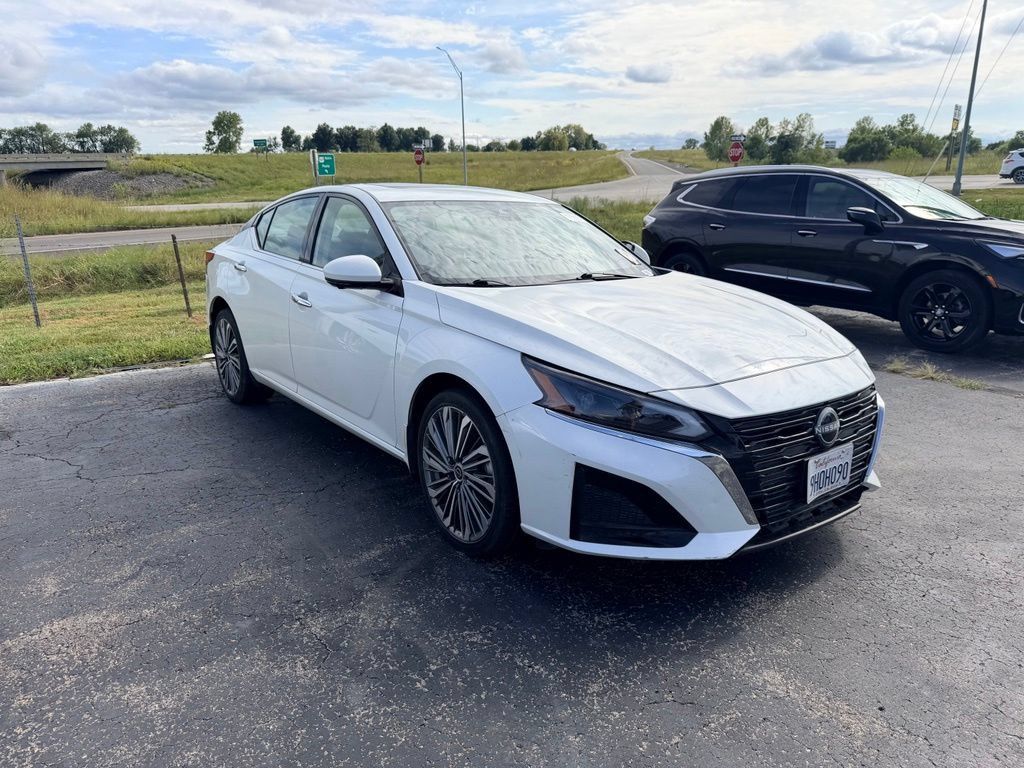 Used 2023 Nissan Altima 2.5 SL AWD/4WD image 7