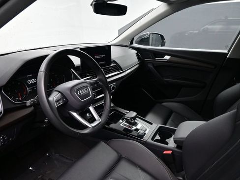 Used 2024 Audi Q5 2.0T Premium w/ Convenience Package AWD/4WD image 8