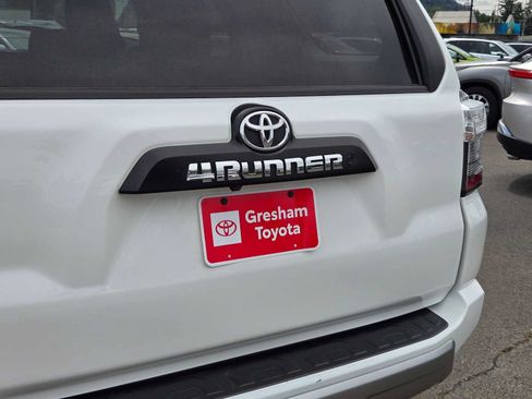 Certified 2023 Toyota 4Runner TRD Off-Road Premium w/ Moonroof Package AWD/4WD image 16