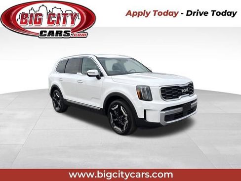 Used 2025 Kia Telluride S image 1