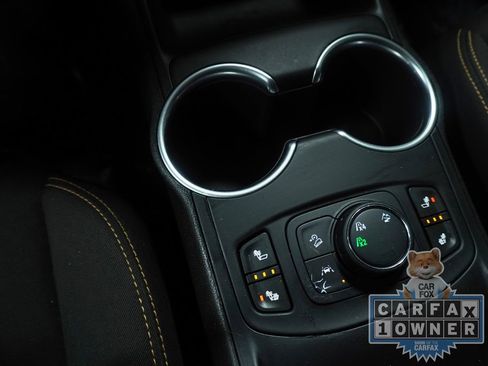 Used 2020 GMC Terrain SLE w/ Driver Convenience Package image 19