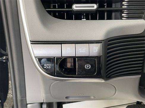 New 2025 Hyundai Ioniq 5 SEL image 12