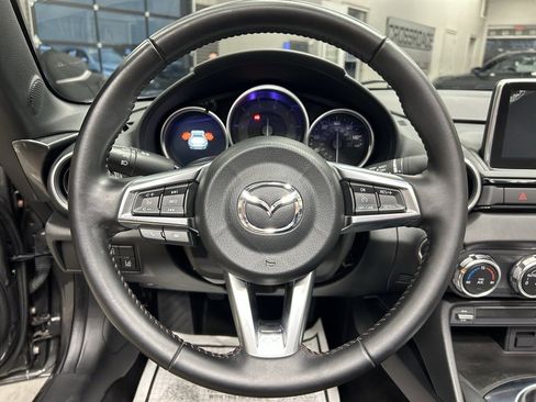 Used 2017 MAZDA MX-5 Miata RF Grand Touring image 9