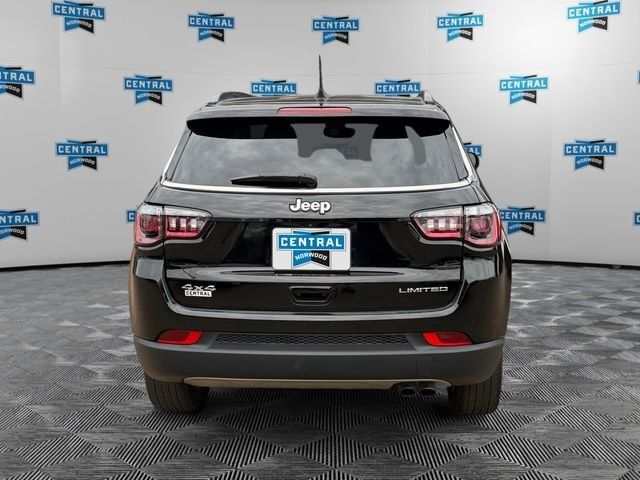Certified 2022 Jeep Compass Limited AWD/4WD image 5