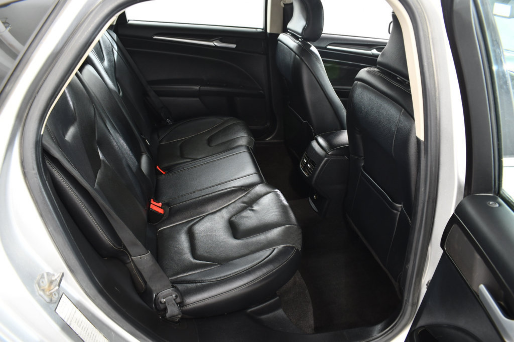 Used 2019 Ford Fusion Titanium AWD/4WD image 17