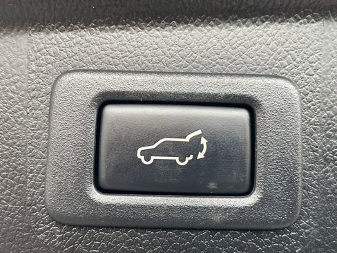 Used 2019 Subaru Outback 2.5i Limited w/ Popular Package #2 image 16