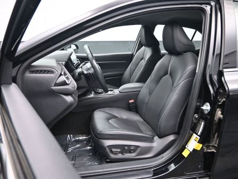 Used 2023 Toyota Camry XSE image 26