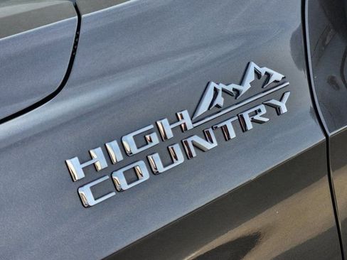 Used 2021 Chevrolet Tahoe High Country w/ Premium Package image 10