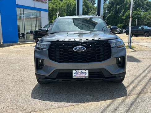 Used 2025 Ford Explorer ST-Line w/ ST-Line Street Pack AWD/4WD image 18