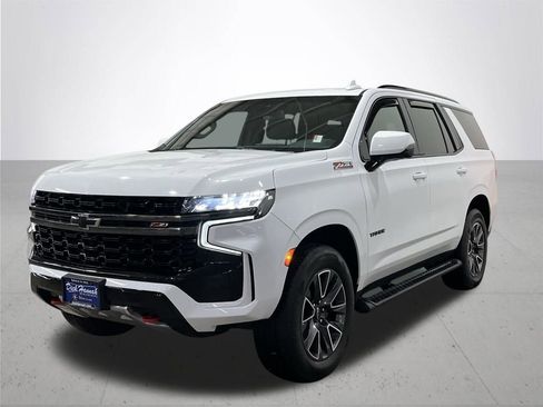 Used 2021 Chevrolet Tahoe Z71 w/ Z71 Signature Package image 2