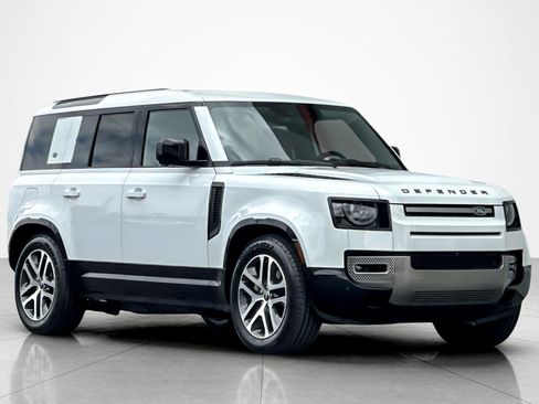 Used 2024 Land Rover Defender 110 X-Dynamic SE AWD/4WD image 7