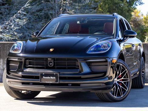 Certified 2025 Porsche Macan S image 1