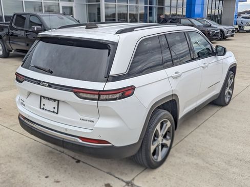 Used 2023 Jeep Grand Cherokee Limited image 7