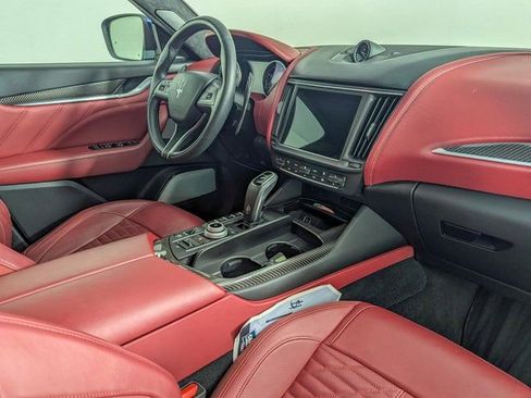 Used 2023 Maserati Levante Trofeo image 29