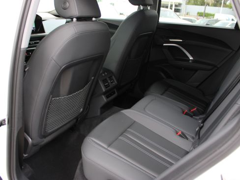 Certified 2025 Audi Q5 Premium w/ Convenience Package AWD/4WD image 23