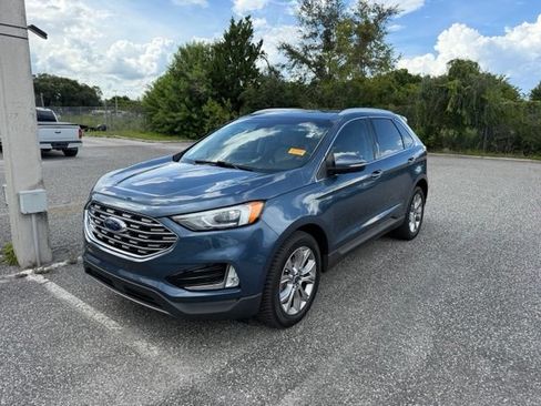 Used 2019 Ford Edge Titanium FWD image 6