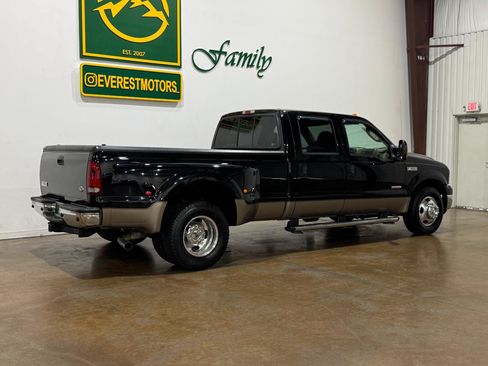 Used 2005 Ford F350 Lariat RWD image 7