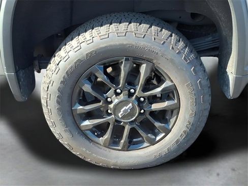 Used 2025 Chevrolet Silverado 2500 Custom w/ Custom Value Package image 26