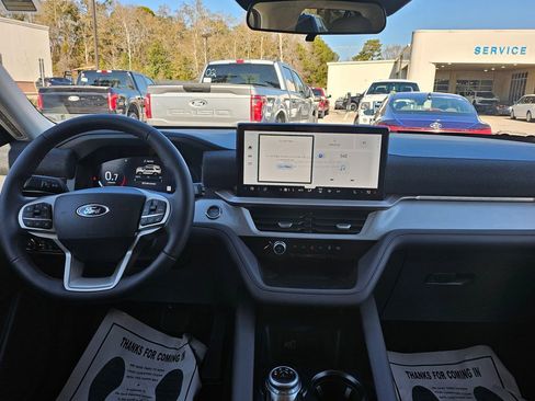 New 2026 Ford Explorer Active w/ Active Comfort Package image 12