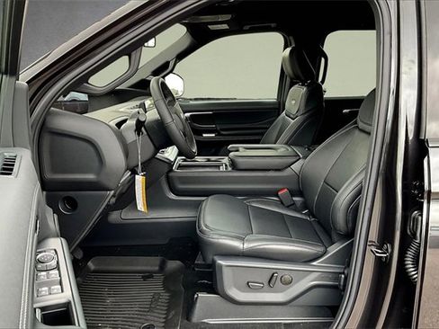 New 2025 Ford Expedition Platinum w/ Stealth Performance Package image 9