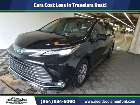 Used 2023 Toyota Sienna XLE AWD/4WD image 1