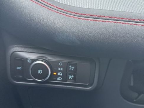 Used 2025 Ford Explorer ST-Line w/ ST-Line Street Pack image 16