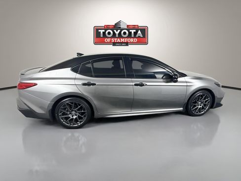 Used 2026 Toyota Camry SE w/ Convenience Package FWD image 8