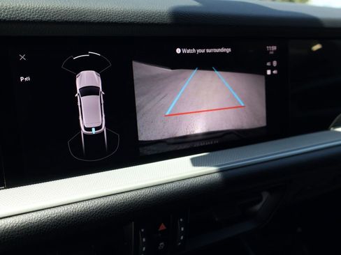 Certified 2024 Porsche Cayenne AWD/4WD image 19