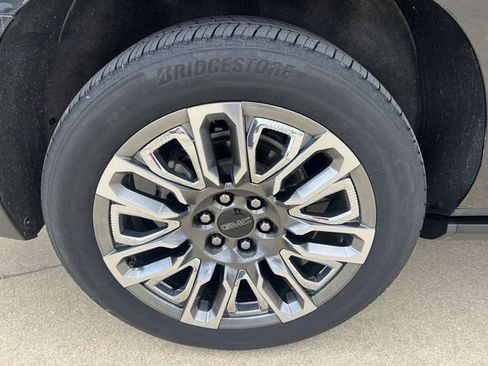 Used 2023 GMC Yukon XL Denali Ultimate image 26