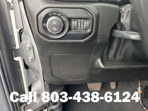 Used 2020 Jeep Gladiator Overland w/ Safety Group image 30