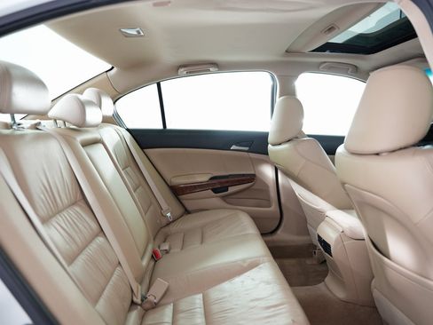 Used 2011 Honda Accord EX-L image 38