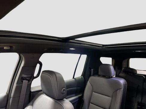 New 2026 Chevrolet Traverse LT w/ Sun and Wheel Package AWD/4WD image 25