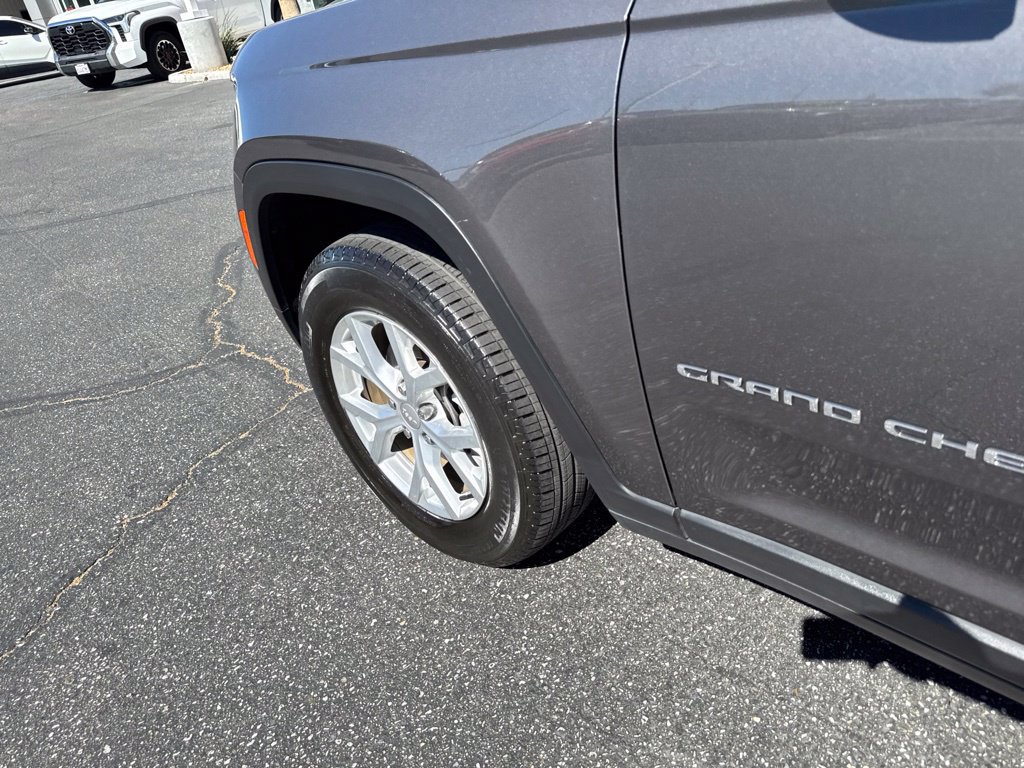 Used 2023 Jeep Grand Cherokee Limited AWD/4WD image 11