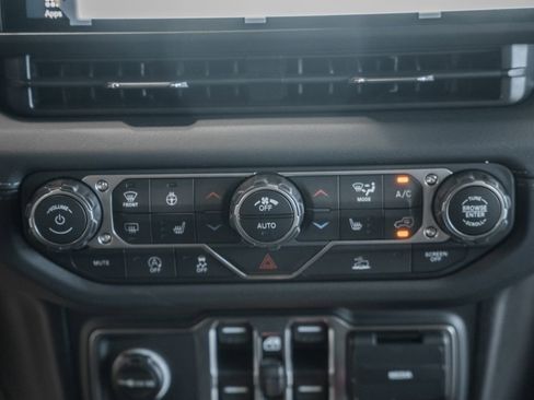 New 2026 Jeep Wrangler Unlimited Rubicon AWD/4WD image 23