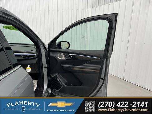 Used 2026 Buick Enclave Avenir w/ Super Cruise Package AWD/4WD image 14