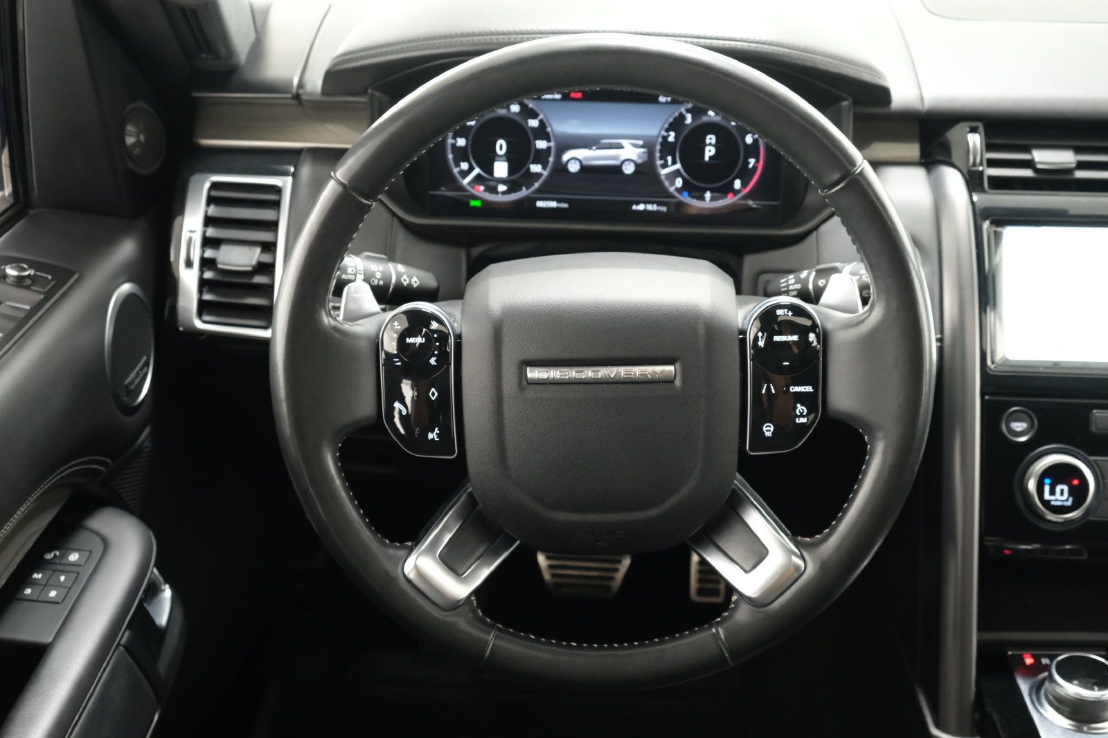 Used 2019 Land Rover Discovery HSE Luxury AWD/4WD image 13