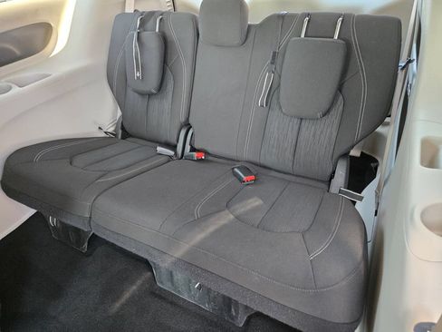 Used 2024 Chrysler Voyager LX FWD image 16