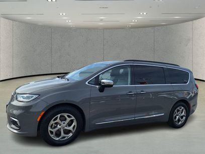 Used 2023 Chrysler Pacifica Limited
