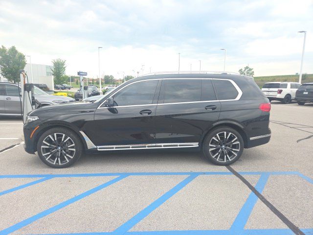 Used 2019 BMW X7 xDrive40i w/ Luxury Seating Package AWD/4WD image 4